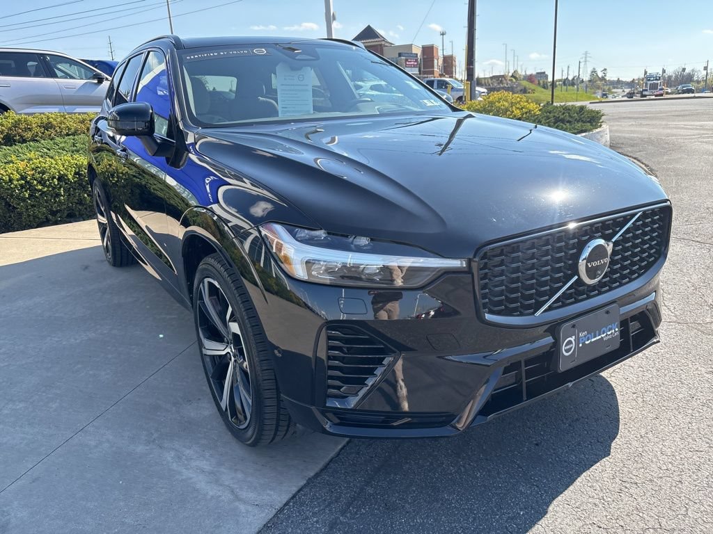 Certified 2024 Volvo XC60 T8 Ultimate w/ Protection Package Premier AWD/4WD image 4