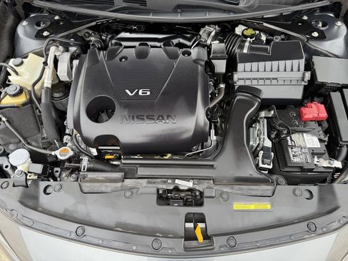 Used 2021 Nissan Maxima SR w/ Sport Mat Group FWD image 32
