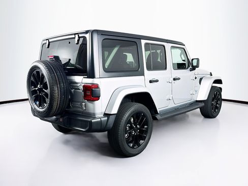 Used 2023 Jeep Wrangler Unlimited Sahara w/ Cold Weather Group AWD/4WD image 9