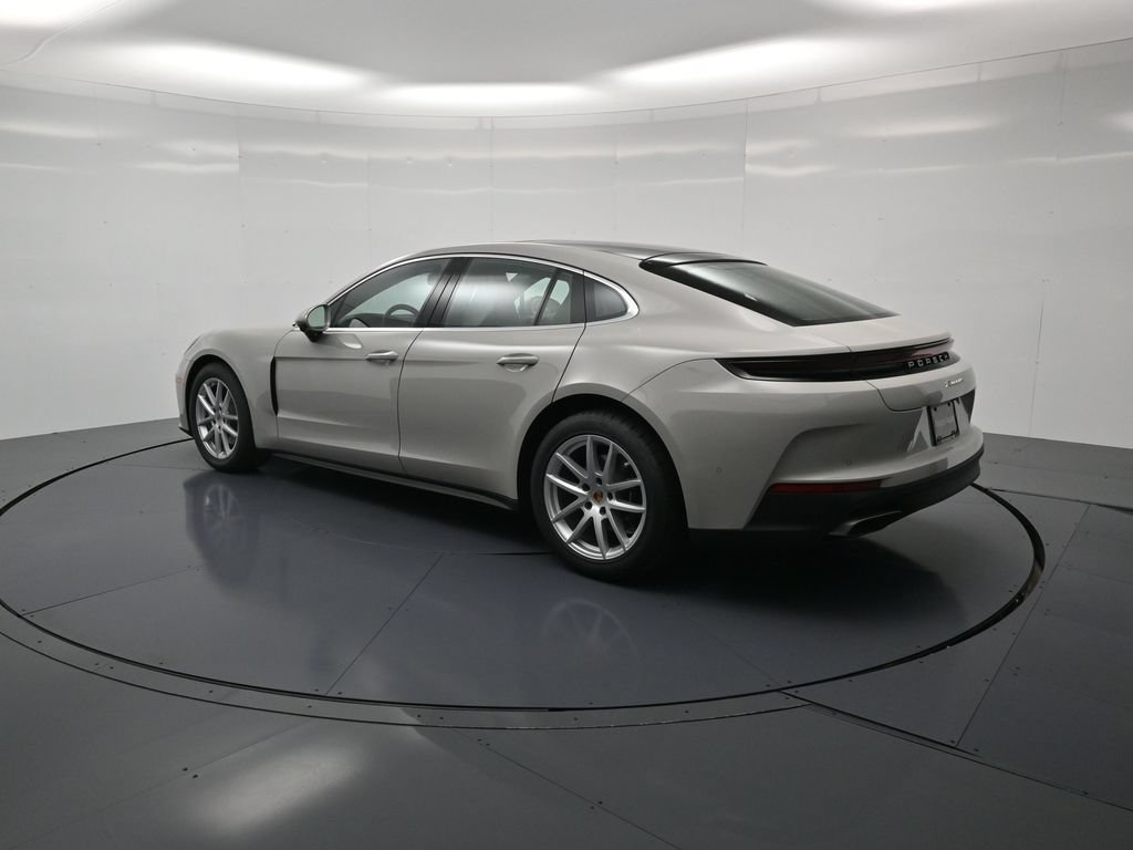 Used 2026 Porsche Panamera image 3