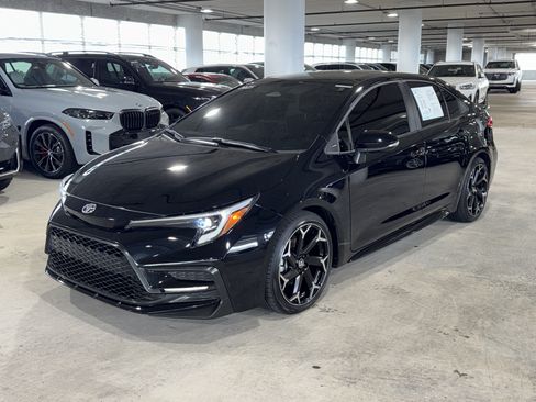 Used 2025 Toyota Corolla FX w/ Convenience Package FWD image 4