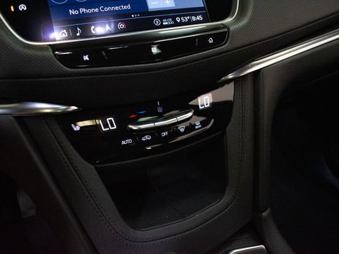 Used 2020 Cadillac XT5 Premium Luxury AWD/4WD image 17