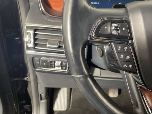 Used 2024 Lincoln Navigator Reserve AWD/4WD image 12
