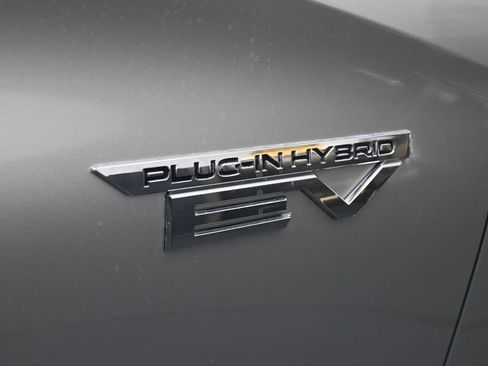 Used 2023 Mitsubishi Outlander SEL image 58