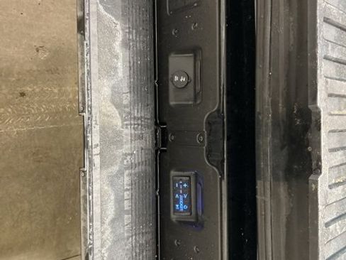 Used 2023 GMC Sierra 1500 Denali Ultimate image 8