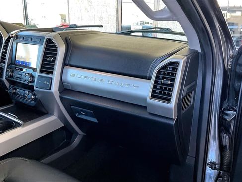 Used 2020 Ford F250 Lariat w/ Lariat Ultimate Package image 18