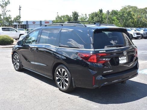 Used 2025 Honda Odyssey Elite image 9