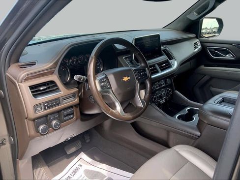 Used 2021 Chevrolet Tahoe LT w/ LT Signature Package RWD image 18