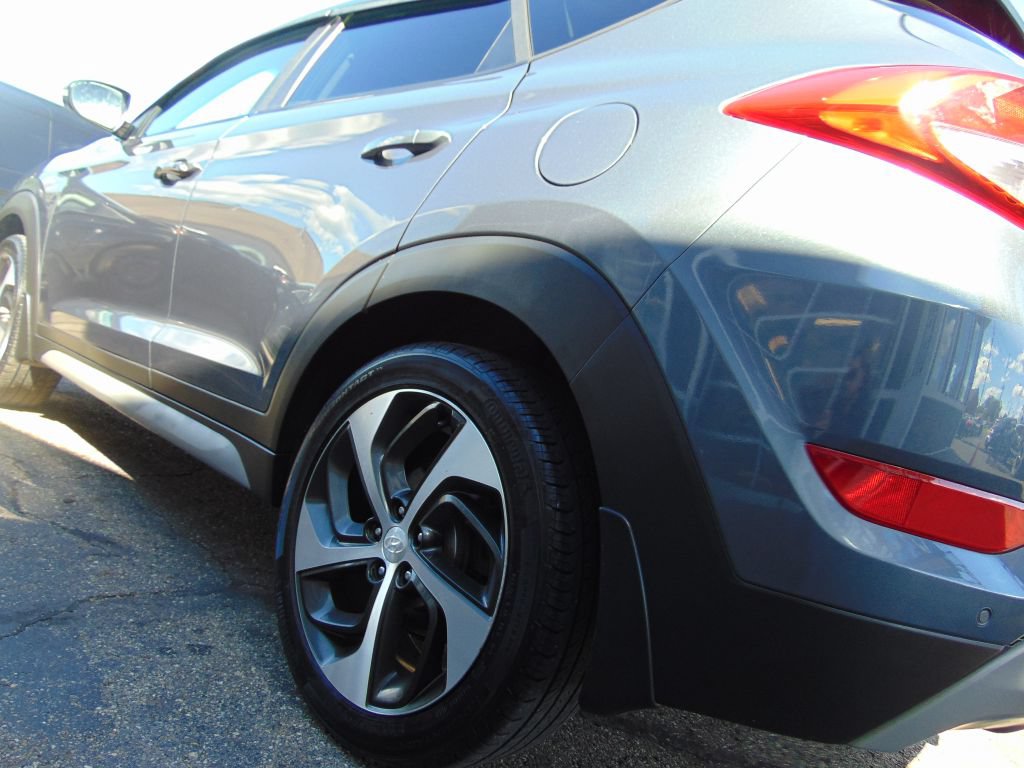 Used 2018 Hyundai Tucson Value w/ Cargo Package AWD/4WD image 16