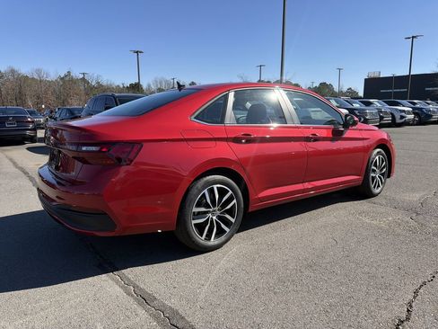 New 2026 Volkswagen Jetta SE FWD image 5
