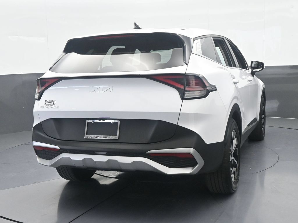 Used 2025 Kia Sportage EX FWD image 5