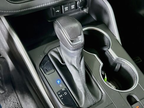 Used 2021 Toyota Highlander XLE FWD image 25