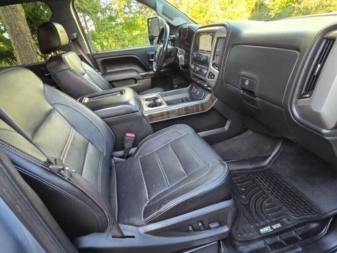 Used 2016 GMC Sierra 2500 Denali w/ Duramax Plus Package AWD/4WD image 13