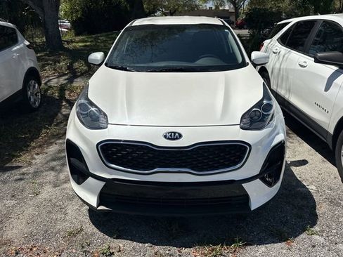 Certified 2022 Kia Sportage LX image 2