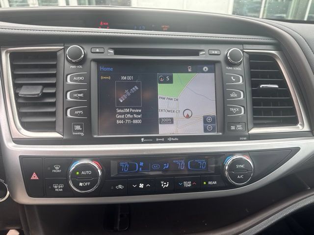 Used 2018 Toyota Highlander Limited AWD/4WD image 13