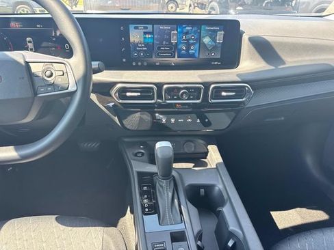 New 2027 Nissan Sentra SV w/ Floor Mat Package FWD image 18