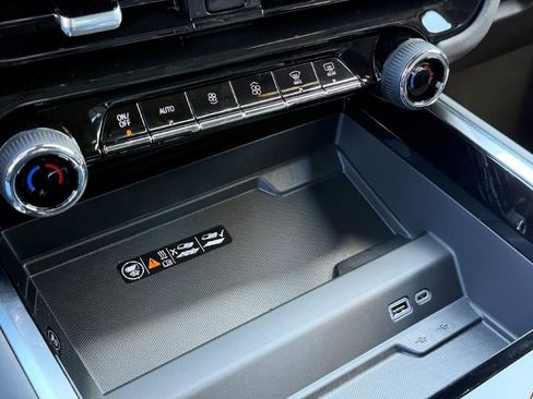 New 2026 Chevrolet Tahoe Premier AWD/4WD image 28