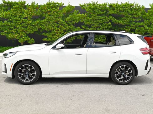 Used 2025 BMW X3 xDrive30i AWD/4WD image 5