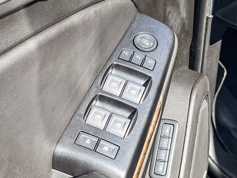 Used 2019 Chevrolet Tahoe LT image 45