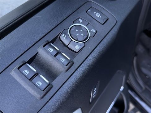 Used 2018 Ford F250 Lariat image 22