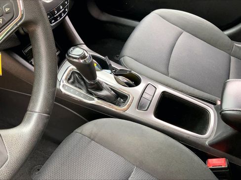 Used 2016 Chevrolet Cruze LT FWD image 16