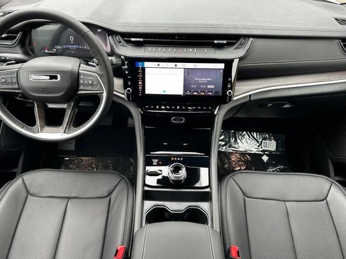 New 2026 Jeep Grand Cherokee Limited AWD/4WD image 12