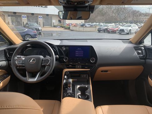 Certified 2025 Lexus NX 250 FWD w/ Towing Package (2000 Lbs) image 30