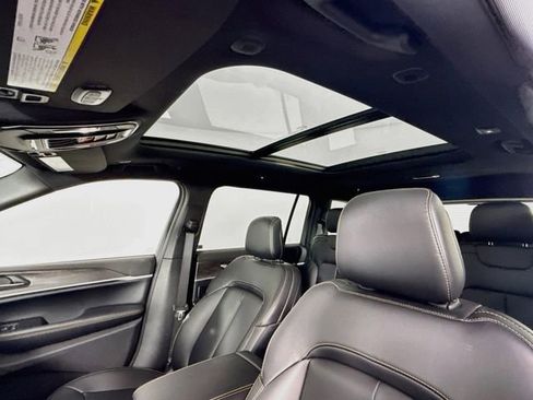 New 2026 Jeep Grand Cherokee L Limited AWD/4WD image 22
