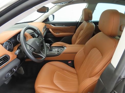 Used 2022 Maserati Levante Modena image 18