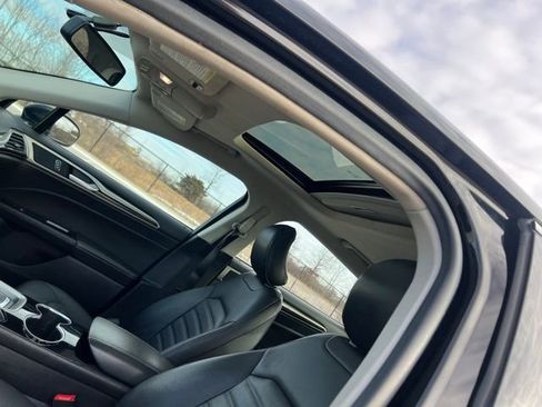 Used 2016 Ford Fusion SE w/ Equipment Group 202A image 27