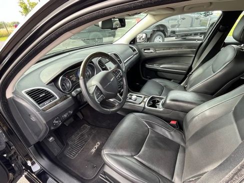 Used 2015 Chrysler 300 C w/ Light Group RWD image 10