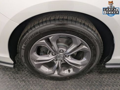 Certified 2024 Honda Accord EX image 7