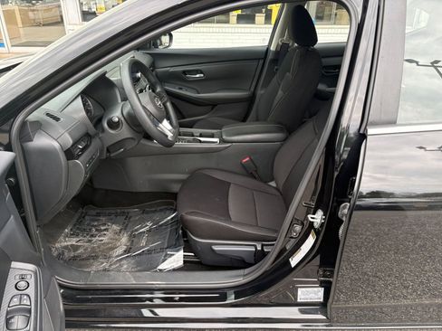 Used 2025 Nissan Sentra SV FWD image 24
