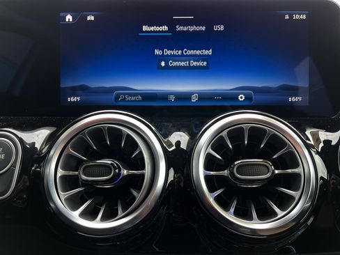 Certified 2025 Mercedes-Benz GLA 250 4MATIC image 30