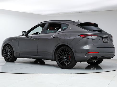 Certified 2022 Maserati Levante GT AWD/4WD image 3