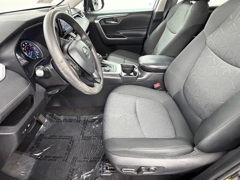 Used 2021 Toyota RAV4 XLE w/ Carpet Mat Package (TMS) AWD/4WD image 22