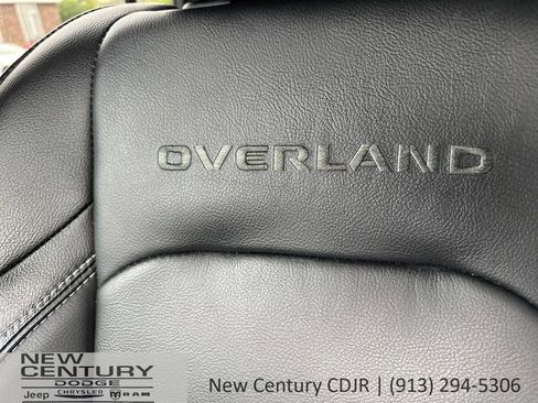 Used 2021 Jeep Gladiator Overland w/ Popular Equipment Package AWD/4WD image 27