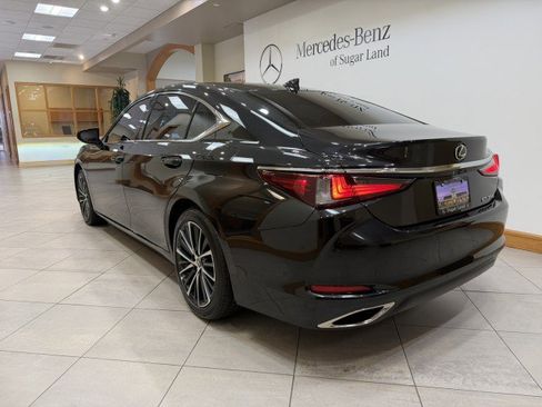 Used 2025 Lexus ES 350 w/ Premium Package image 3