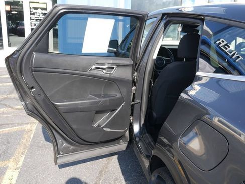 Used 2023 Kia Sportage LX AWD/4WD image 19