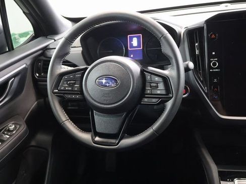 Used 2025 Subaru Forester Premium AWD/4WD image 16