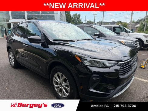 Used 2026 Ford Escape Active w/ Tech Pack #1 AWD/4WD image 1
