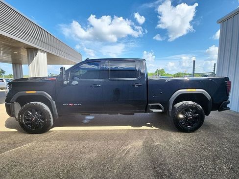 Used 2024 GMC Sierra 2500 AT4 w/ AT4 Preferred Package AWD/4WD image 20