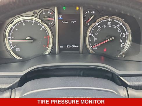 Used 2023 Toyota 4Runner TRD Off-Road Premium w/ Moonroof Package AWD/4WD image 32