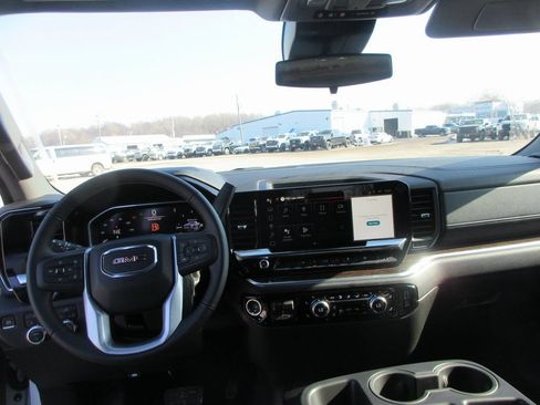 New 2026 GMC Sierra 1500 SLE AWD/4WD image 16