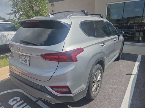 Used 2020 Hyundai Santa Fe SEL w/ Convenience + Premium Package FWD image 7