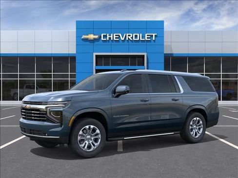 New 2026 Chevrolet Suburban LT AWD/4WD image 2