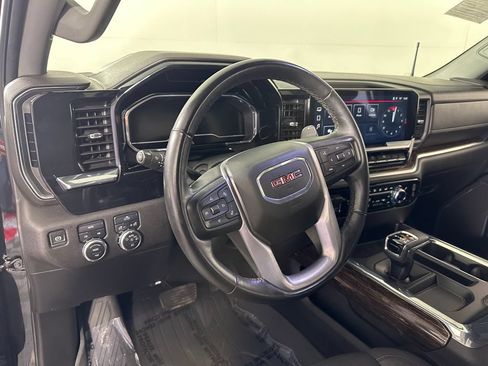 Used 2024 GMC Sierra 1500 Elevation w/ LPO, Elevation Black Package AWD/4WD image 16