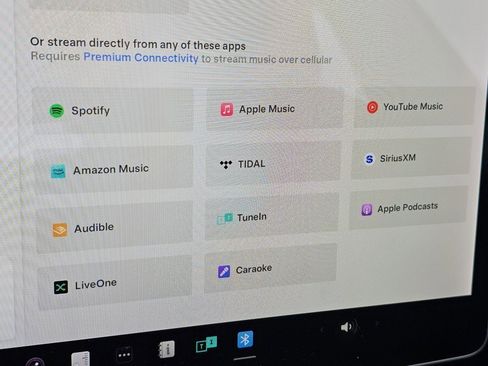 Used 2018 Tesla Model 3 image 15