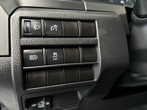 Certified 2025 Toyota Tacoma SR image 29