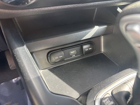 Used 2020 Kia Soul S image 23